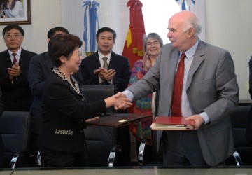 Argentina suscribe nuevos protocolos con China
