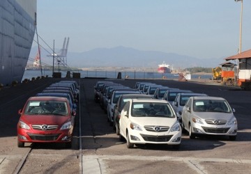 Autos chinos arriban al puerto Lázaro Cárdenas