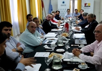 �ngel El�as fue reelecto en el Consejo Portuario