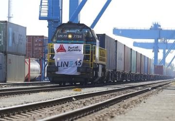 Una formaci�n ferroviaria uni� China y B�lgica