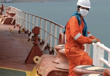 Buscan una salida a la crisis de las tripulaciones