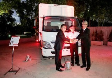 HINO presentó en el país su línea de camiones